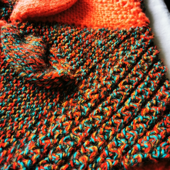 Crocheted Cover for Throw Pillow - Picture 4 of 11